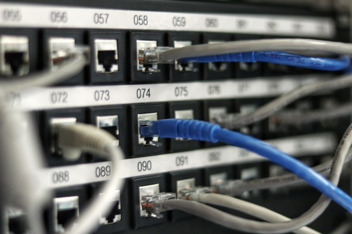 High speed fiber optic data transmission